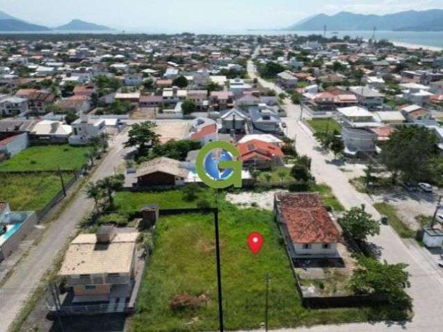 Terreno à venda localizado na Praia do Sonho, Palhoça com 325 m² à 150 metros do