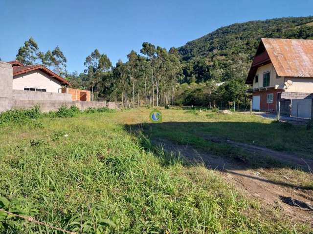 Terreno com 680 m² a venda no bairro Forquilhas em São José.