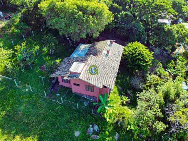 Ótima Casa Semi-Mobiliada à venda na Praia da Gamboa em Garopaba.