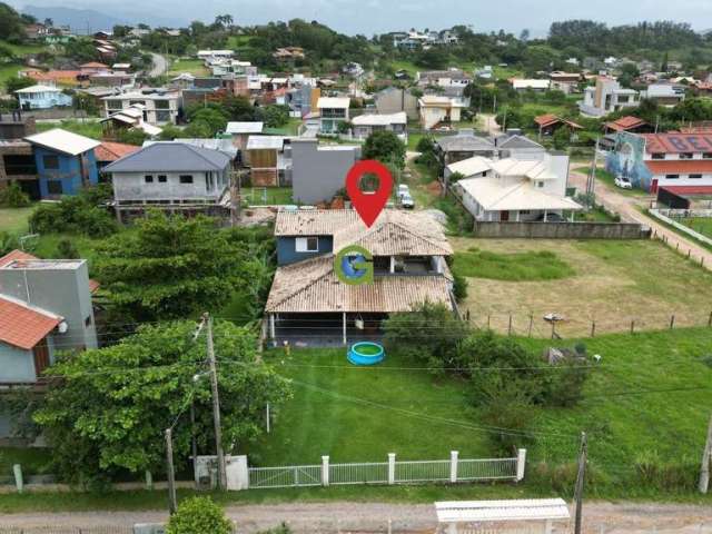 Casa vista mar a venda na Praia da Gamboa, em Garopaba!