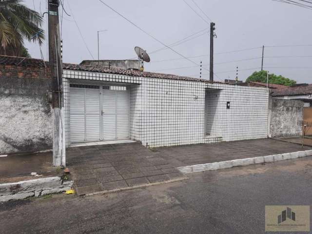 Casa para Venda em Maceió, Tabuleiro do Martins, 4 dormitórios, 1 suíte, 3 banheiros, 3 vagas