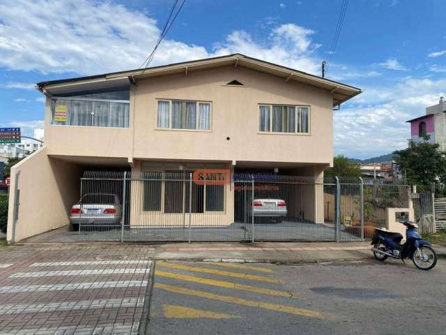 Casa com 2 dormitórios à venda, 203 m² por R$ 3.000.000,00 - Nações - Balneário Camboriú/SC