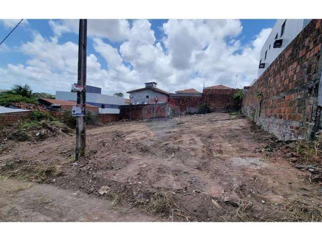 **Terreno 480m², Ótimo Preço em João Pessoa**