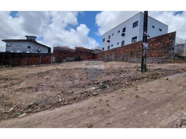 **Terreno 480m², Ótimo Preço em João Pessoa**