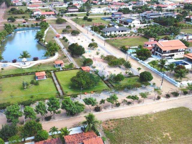 TERRENO À VENDA EM CONDOMÍNIO DE CAMPO (600m²)