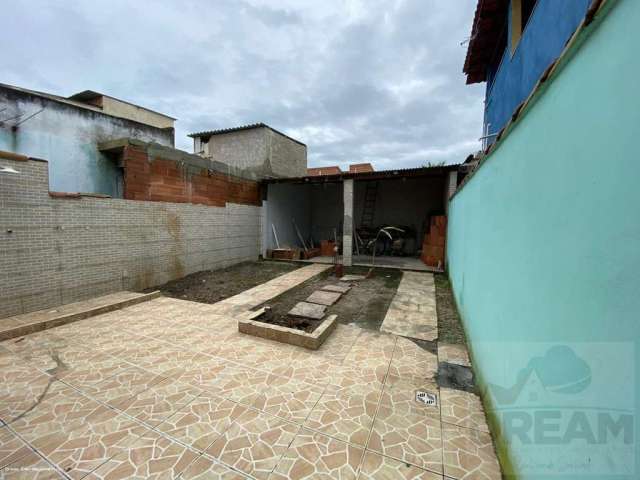 Casa para Venda em Rio das Ostras, Cidade Praiana, 3 dormitórios, 2 suítes, 3 banheiros