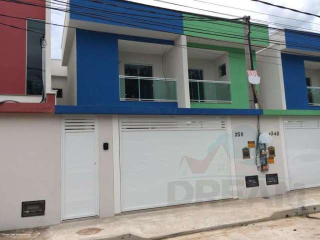 Casa para Venda em Macaé, Granja dos Cavaleiros, 3 dormitórios, 1 suíte, 2 banheiros, 2 vagas