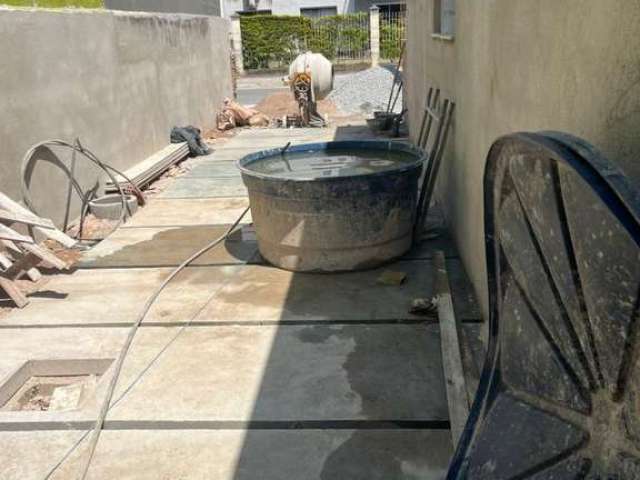 Casa para Venda em Rio das Ostras, Jardim Marilea, 3 dormitórios, 1 suíte, 2 banheiros, 2 vagas