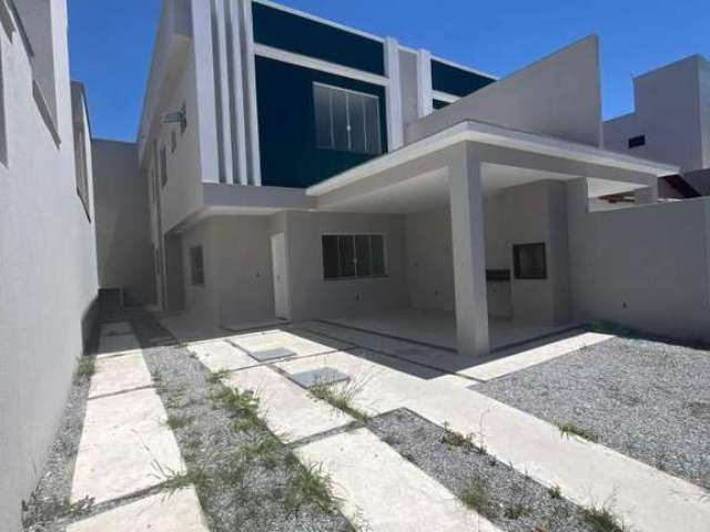 Casa para Venda em Rio das Ostras, Recreio, 3 dormitórios, 3 suítes, 4 banheiros