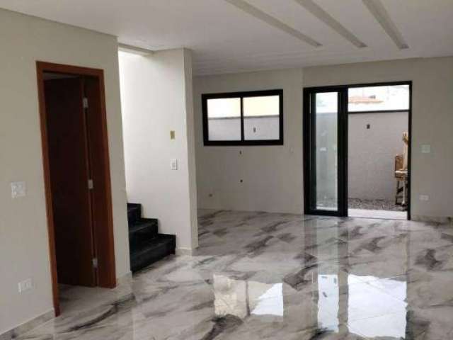 Amplo sobrado de 121 m² com 3 quartos sendo 1 suíte, 2 vagas de garagem à venda por R$ 650.000 - Campo de Santana - Curitiba/PR