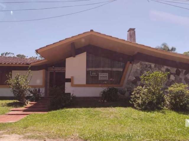 Casa alto padrão atrás da Dom Joaquim.