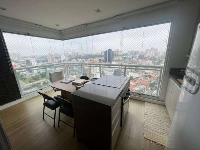 Apartamento Porteira echada Andar alto 2 Dormitorios sendo 2 Suites