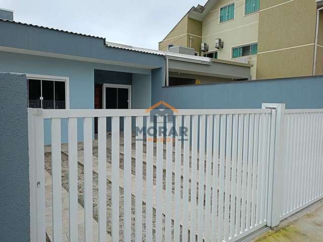 Casa com espaço de terreno em Ipanema.