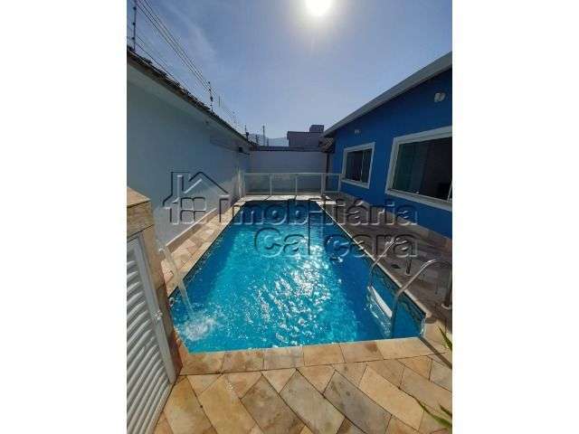 Casa isolada, com piscina á 200 metros da praia!!!