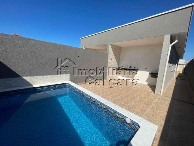 Casa nova com Piscina - Itanhém