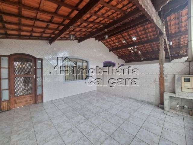 Linda casa á venda no bairro Caiçara