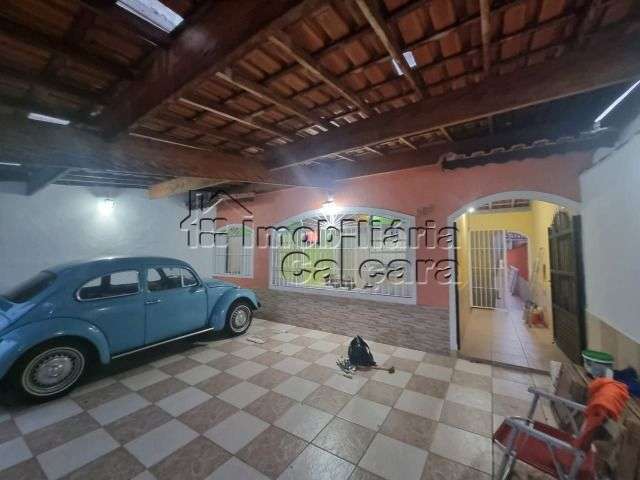 Casa com 2 quartos à venda na Rua Marquês de Monte Alegre, 359, Jardim Imperador, Praia Grande por R$ 460.000