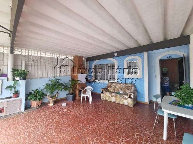 Linda casa com 01 dormitório, á venda no bairro Caiçara