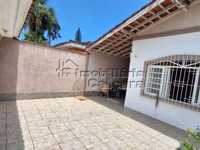 Linda casa á venda no bairro Flórida