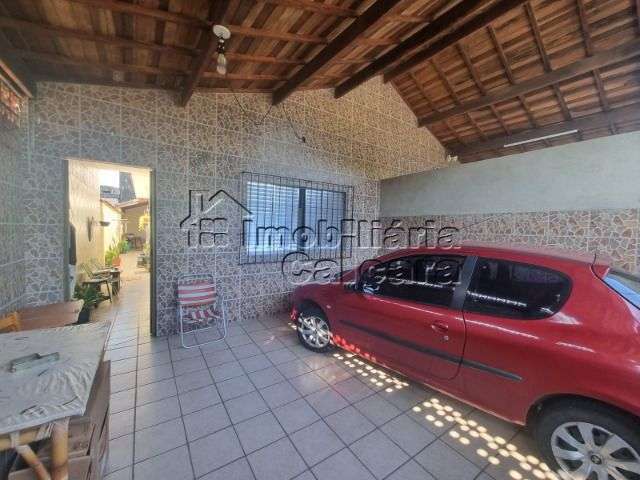 Linda casa á venda no bairro Vila Mirim