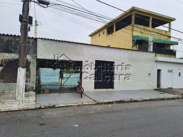 Edicula em terreno inteiro no bairro mirrim