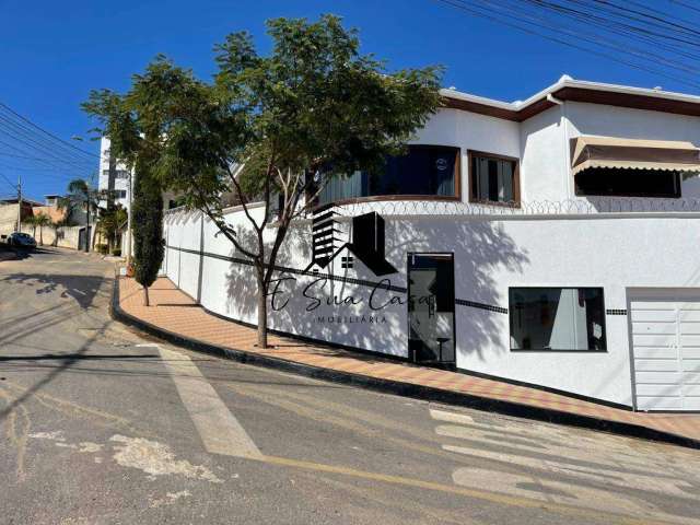 Casa à venda de 3 quartos Bairro Cabral - Contagem/MG