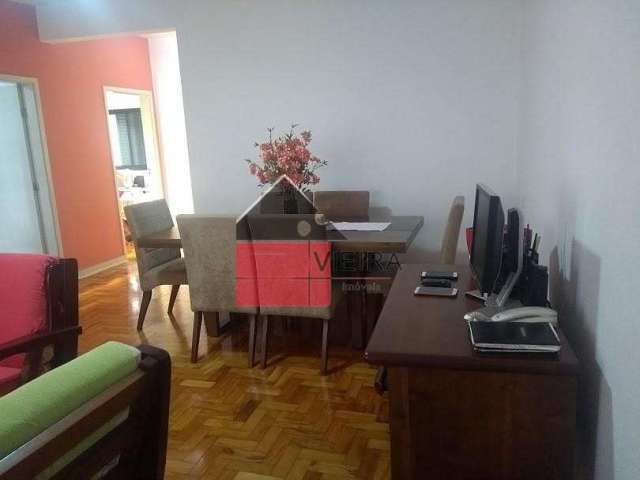 Apartamento repleto de armarios na cozinha,area de serviço e nos dormitorios, mercados,farmacias,2