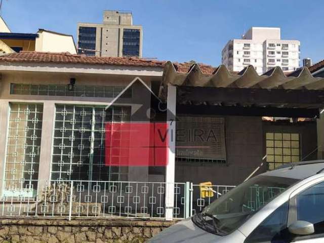 Casa térrea à venda, Vila Fechada, com entrada lateral, próximo do Parque da Aclimação, com 3 dormi