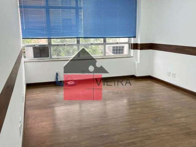 Conjunto comercial, para venda no bairro da liberdade, sendo 3 salas, ar condicionado, 3 banheiros,