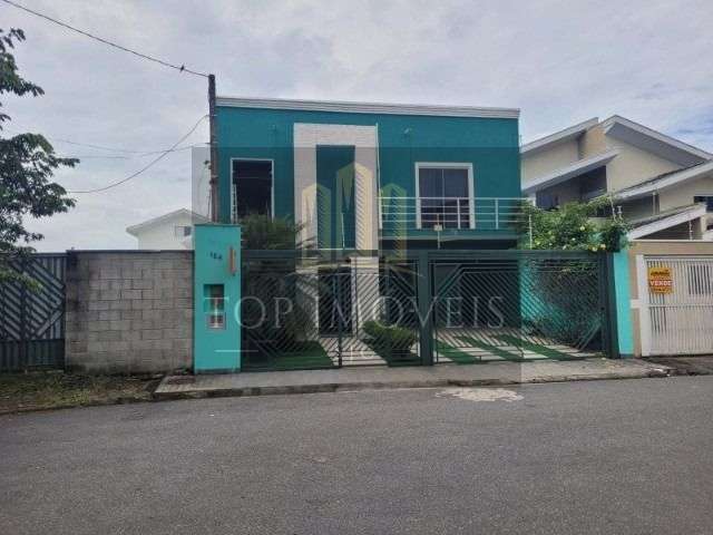 Ótimo sobrado à venda, com 4 dormitórios, 240 m² por R$ 1.064.000,00 - Vila Branca - Jacareí/SP