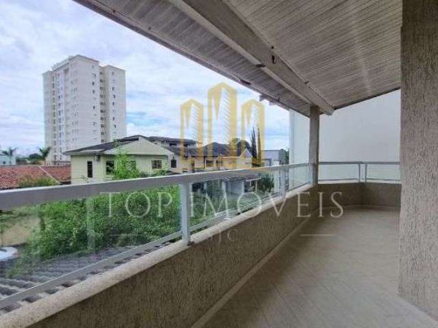 Casa em condomínio com 03 Dormitórios (01 Suíte), 310 m², Edícula nos fundos