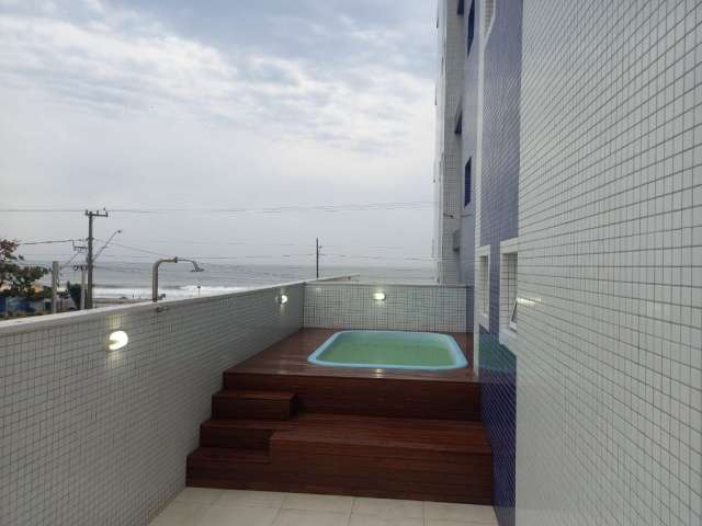 Apartamento frente para o mar com piscina