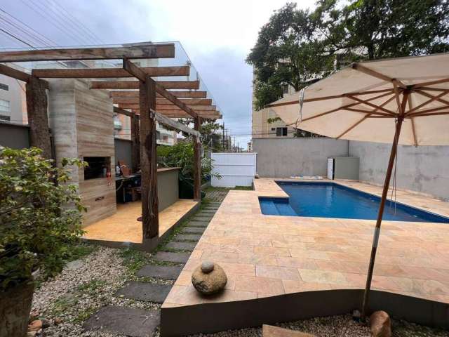 Casa - Padrão, para Venda em Ubatuba/SP