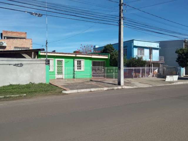 Casa com 3 quartos à venda no São João, Uruguaiana , 176 m2 por R$ 350.000