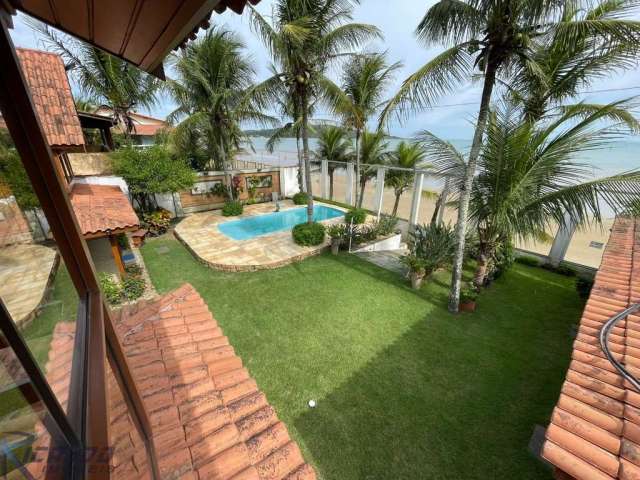 Casa Duplex à venda pé na areia, frente Mar da Praia de Santa Mônica, Guarapari ES.