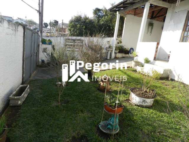 Casa 02 qts  Padrão com quintal , NÃO ACEITA FINANCIAMENTO