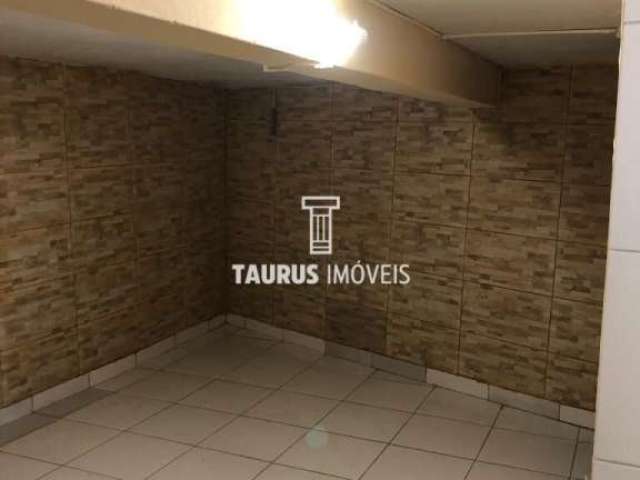 3 casas no imóvel, 159 m², à venda por R$640.000