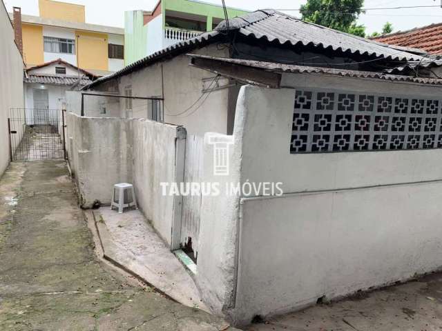 Três casas no terreno, 4 quartos, 225 m², à venda por R$750.000