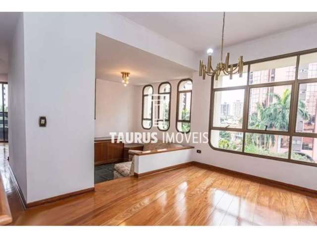 Apartamento 4 quartos, 220 m², à venda por R$695.000