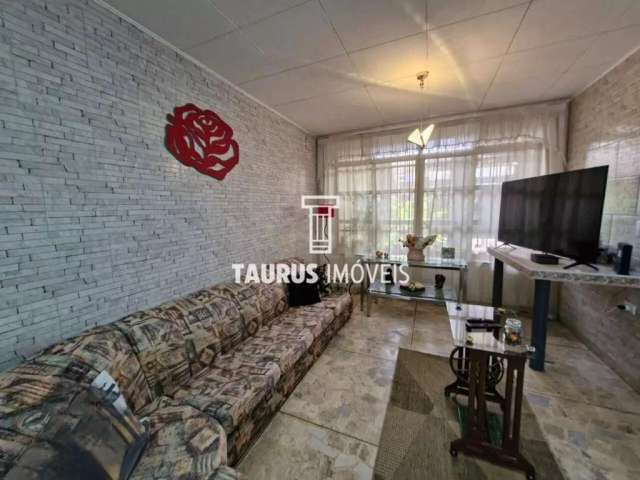 2 casas, 268 m², à venda por R$920.000