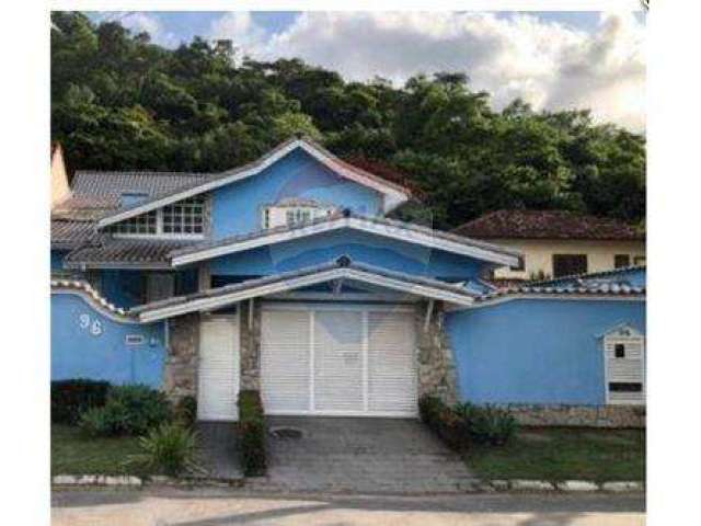 Casa Espetacular no Anil, RJ – 603m², 6 Quartos- Bosque dos Esquilos