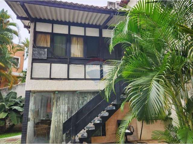 Casa Duplex à Venda no Condomínio Vivendas - Avenida Lúcio Costa