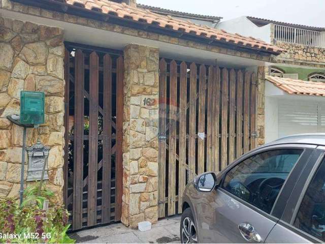 Linda casa em condomínio com segurança e tranquilidade