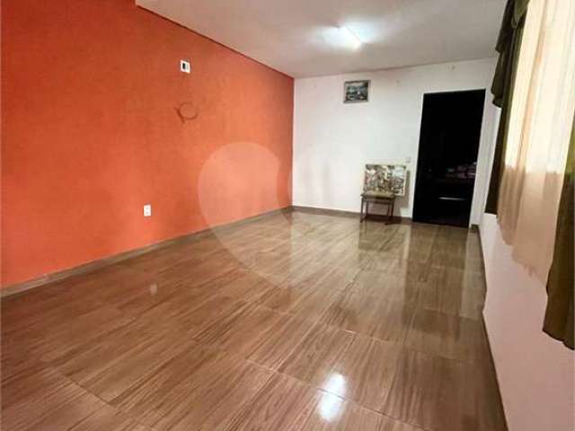 Casa com 3 quartos à venda em Vila Santa Cecília - SP