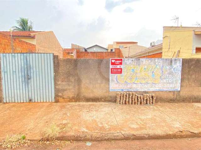 Terreno à venda em Parque Residencial Rondon - SP