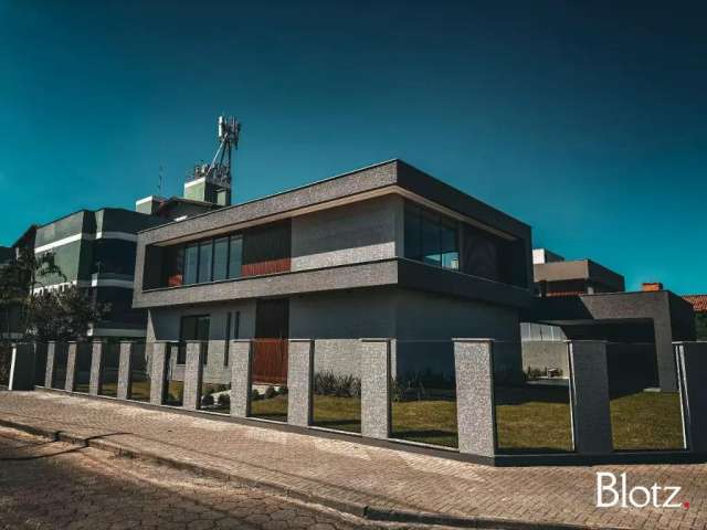 Casa Luxuosa com 4 Quartos e Área Gourmet nos Ingleses, Florianópolis