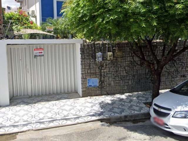 Vende excelente casa para fins comerciais