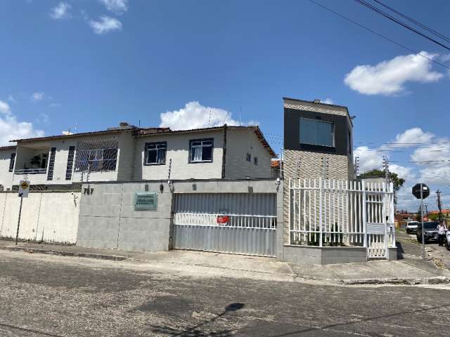 Vende excelente apartamento pronto para morar.