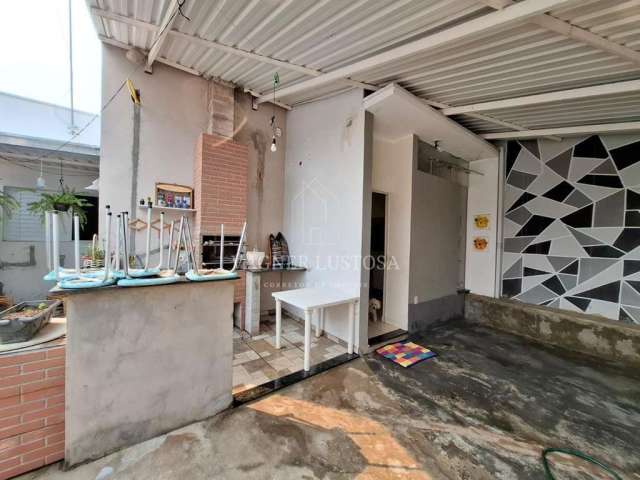 Casa 2 dormitórios para Venda em Mogi Guaçu, Jardim Santa Madalena, 2 dormitórios, 1 banheiro, 2 vagas