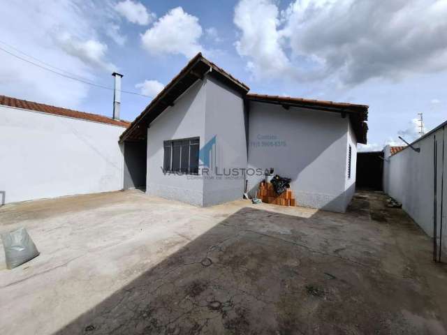 Casa 3 dormitórios para Locação em Mogi Guaçu, Jardim Ipê VIII, 3 dormitórios, 1 banheiro, 2 vagas